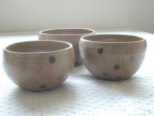 砂に落ちる雨粒